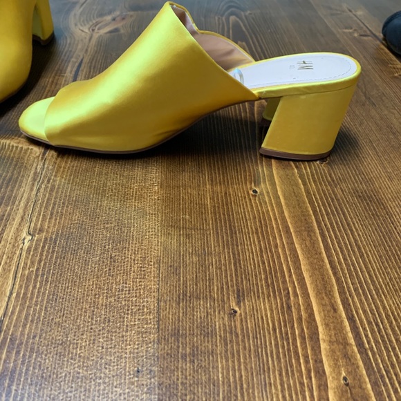 H&M Bright Yellow Mules - Picture 4 of 4